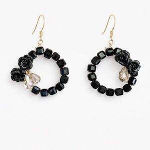 ⚜️ Elegant Black Beaded Earrings